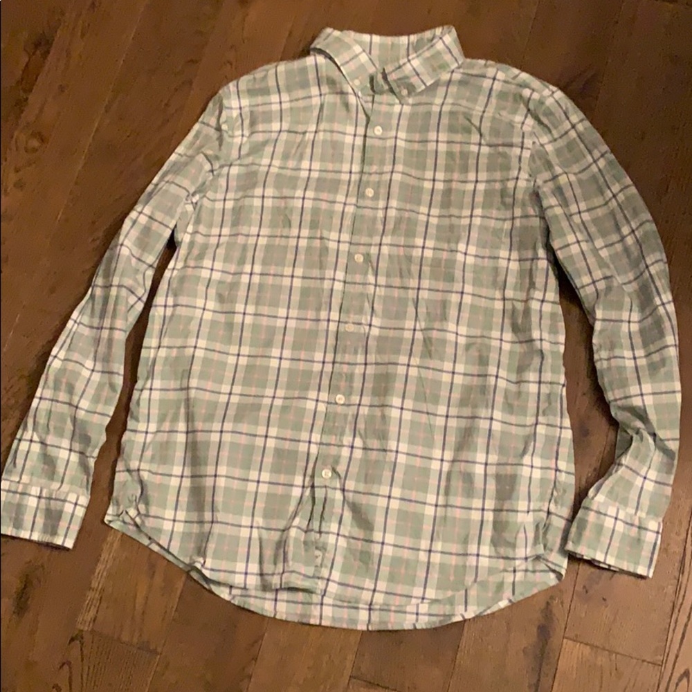 Vineyard Vines Button Down - image 1